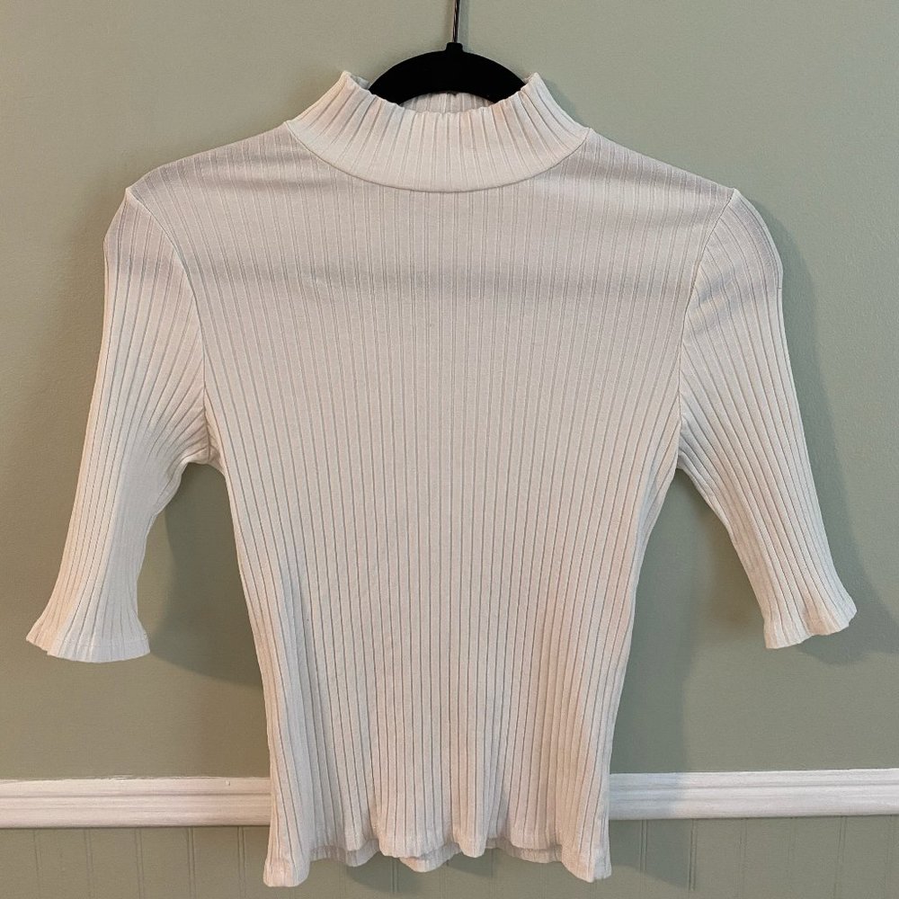 Fashion Nova 3/4 Sleeve Turtle Neck
